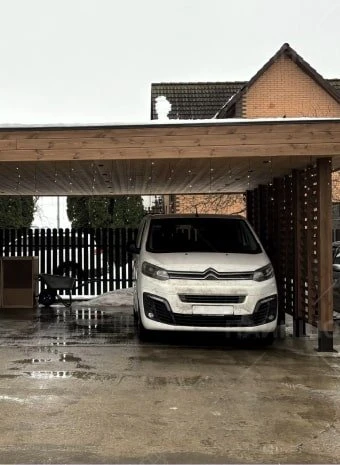 Деревянный навес «Гамбург» с хозблоком – идеальное решение для защиты двух автомобилей